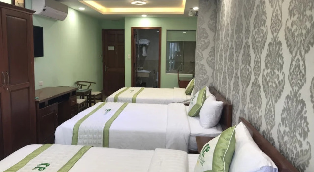 Семейный номер Standard с балконом и с видом на парк Green Park Hotel