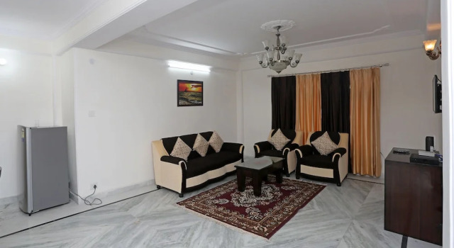 OYO 9102 Home Cozy 3BHK Near Mall Road