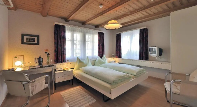 Трёхместный номер Seminarhotel Linde Stettlen