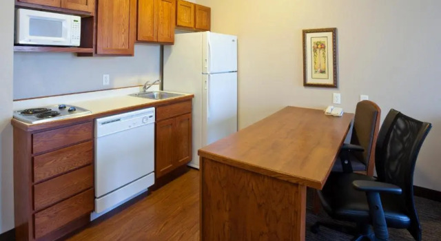Четырёхместный люкс GrandStay Residential Suites Rapid City