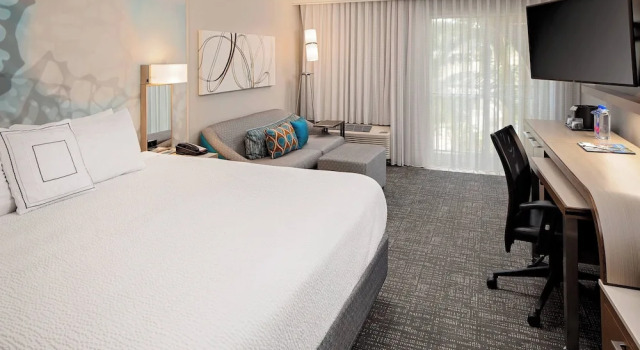 Двухместный номер Standard с видом на бассейн Courtyard by Marriott Fort Lauderdale North/Cypress Creek