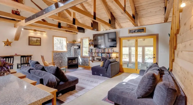 7 Mi to Bilger's Rocks: Secluded 7-acre Retreat, Boek Vakantiehuis Curwensville Verenigde Staten