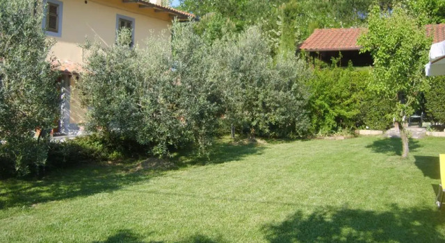 Casa vacanza LA FARFALLA PT, Забронировать Апартаменты/квартира Отели Сан-Миниато с бассейном, Бассейн