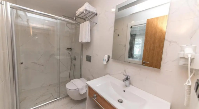 Четырёхместный номер Deluxe Kasmahal Hotel