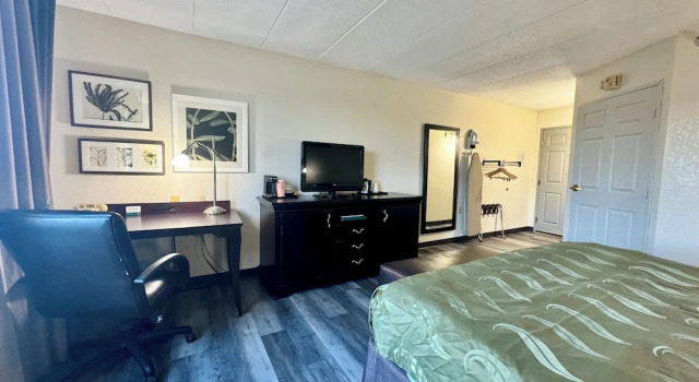 Country Inn & Suites By Carlson Alexandria, Varaa Hotelli Hotellit Minnesota pysäköinnillä, Pysäköinti