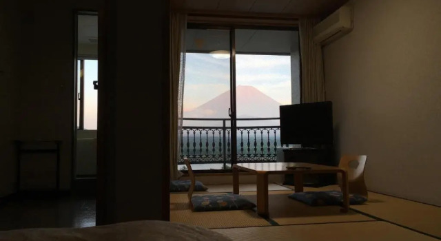 Номер Standard с балконом Shoji Mount Hotel