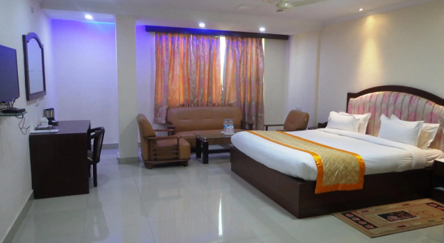 Номер Deluxe Bodhgaya Regency Hotel