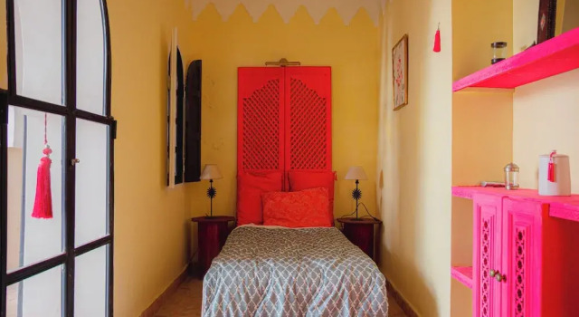 Comfort Twin room with pool view Riad dar lakbira