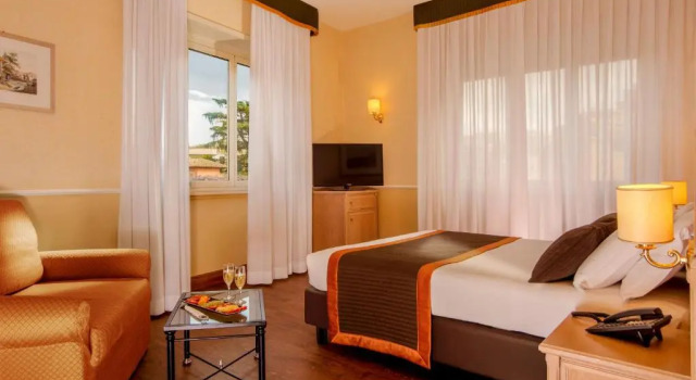 Номер Omnia Easy Hotel Santa Costanza by OMNIA hotels