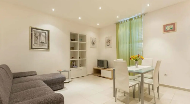Apartment Angel, Prenota Appartamento Splitska 