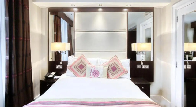 Двухместный номер Deluxe Grand Royale Hyde Park
