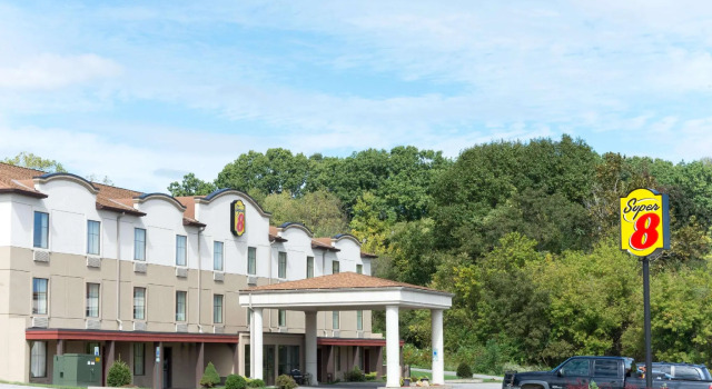 Четырёхместный номер Standard Super 8 by Wyndham Beaver Falls