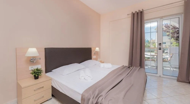 Yakinthos Hotel