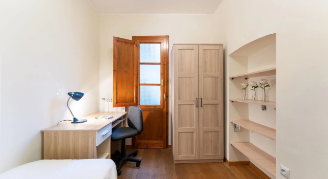 Mezzo 30 in Firenze with 3 bedrooms and 2 bathrooms, Забронировать Отель Отели Флоренции 3 звезды, рядом с Дом Буонаротти, 3*