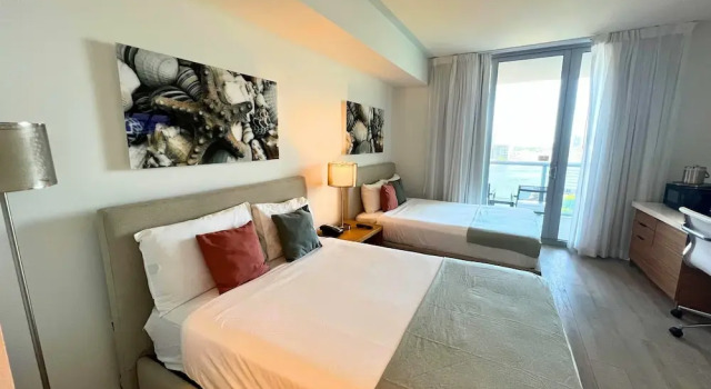 Двухместный номер Comfort с балконом Private Ocean Luxury Condos at Beachwalk Resort