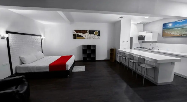 Номер Luxury Stay Inn Hotels