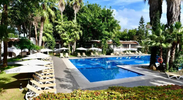 Двухместный номер Standard с видом на бассейн Kabila Hotel & Spa