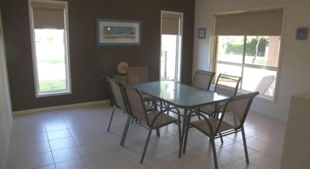 Коттедж Family Beach Escape Rye
