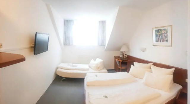 Трёхместный номер Standard Hotel Löwen
