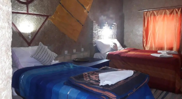 Auberge Camping La Liberté, Rezervovat Kemp Hotely v Meknes-Tafilalet s parkováním, Parkování