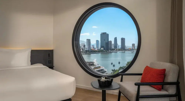 Номер Deluxe с балконом и с видом на город Caro Premium Danang Hotel