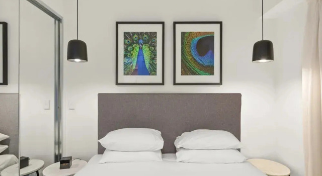 Modern 1-bed With Balcony in Surry Hills, Забронировать Апартаменты/квартира Сидней Sydney Region, рядом с Театр Капитоль