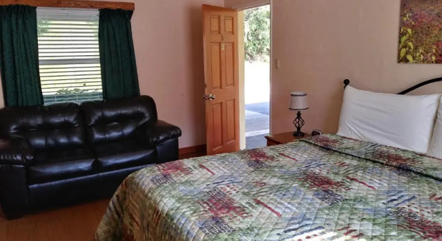Riverbend Lodging, Забронировать Отель Отели в центре Брайсон-Сити, в центре