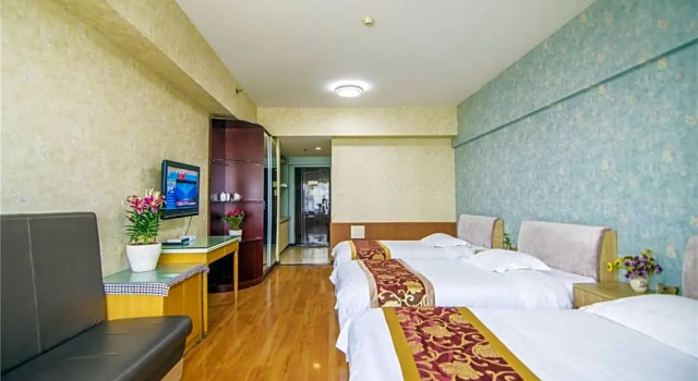 Номер Standard Golden Tree Business Hotel