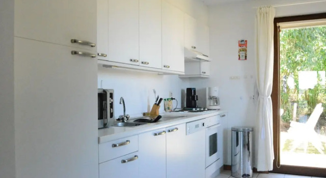 Коттедж Spacious House With Beautiful Terrace