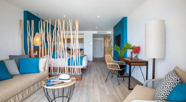 Junior-Suite Orient Beach Hotel