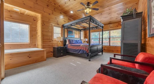 Номер Standard Moonshine Hollow 3 Bedroom Cabin by RedAwning