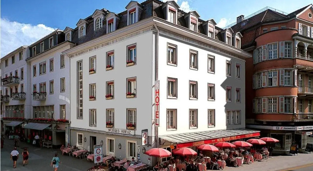 Hotel Weisses Kreuz, Забронировать Отель Отели Интерлакен с питанием, рядом с Железнодорожный вокзал Интерлакен Западный, Пансион