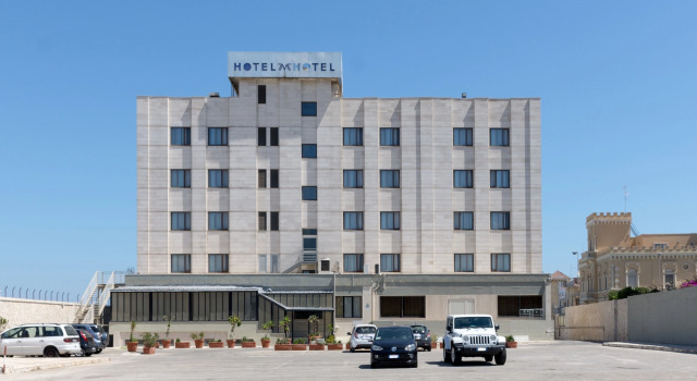 Hotel 7 Mari, Забронировать Отель Бари Bari Province, рядом с Стадион делла Виттория