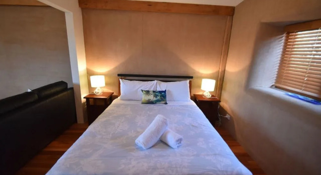Studio 59, Book Hotel Coles Bay Tasmania