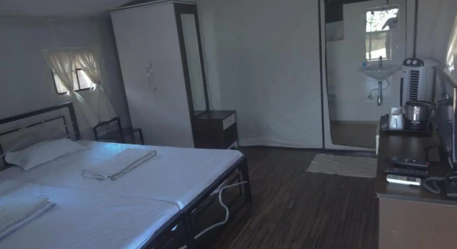 Тент Tent-O-Treat Premium Rooms near Dapoli