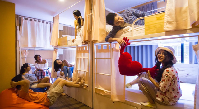 Кровать в общем номере (женский номер) Click Hostel
