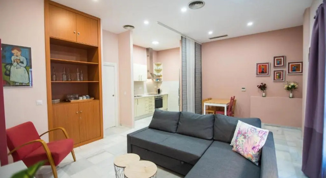 Tourist House Gravina, Забронировать Отель Отели Севильи с парковкой, рядом с Музей Pabellon de la Navegacion, Парковка