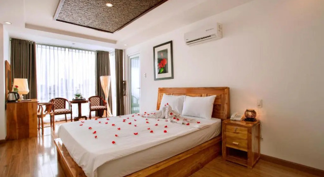 Двухместный номер Deluxe с балконом Rex Hotel & Apartment