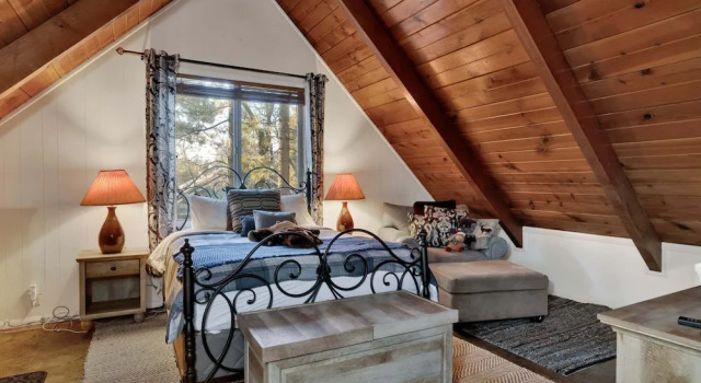 2582-oakwood Cottage, Забронировать Дом для отпуска Отели в центре Биг-Бэар-Сити, в центре