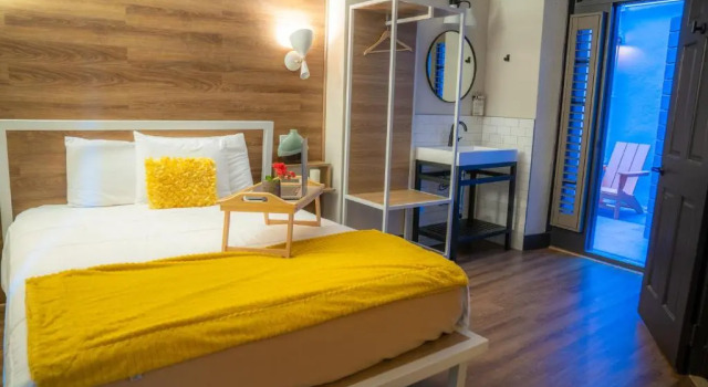 Двухместный номер Deluxe Patio Amsterdam Hostel