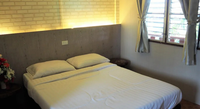 T T Hostel Kanchanaburi, Rezervovat Hostel Hostely v Central Thailand, Hostel