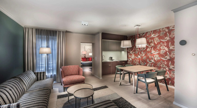 Люкс с балконом и с видом на парк Steigenberger Hotel Treudelberg Hamburg