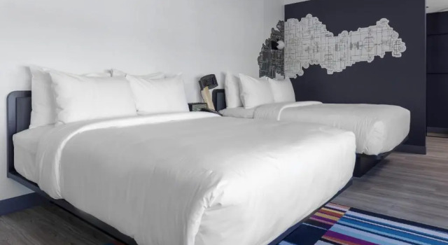 Четырёхместный номер Standard Aloft Glendale at Westgate