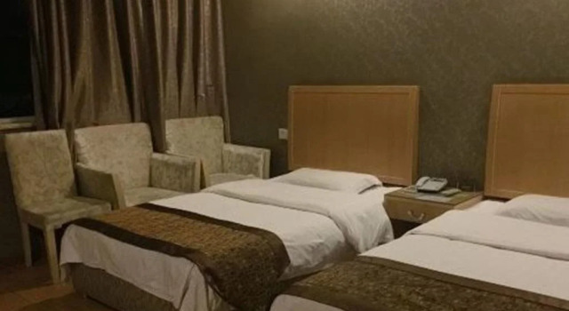 Junyue Business Hotel