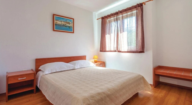 Beautiful Home in Seget Vranjica With Wifi and 2 Bedrooms