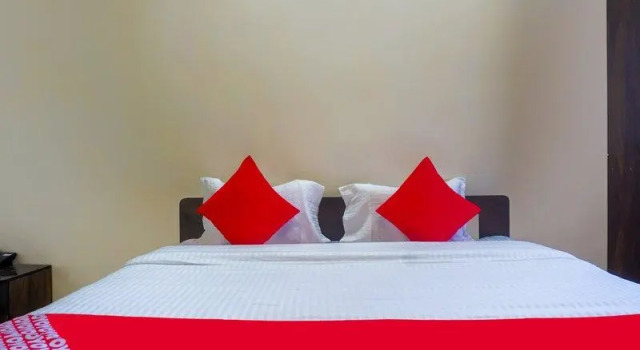 OYO 63323 Hotel Galaxy Inn, Забронировать Отель Отели и гостиницы Нараяангаон, Отель