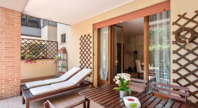 Студия Cosy Studio with lovely Outdoor Area!