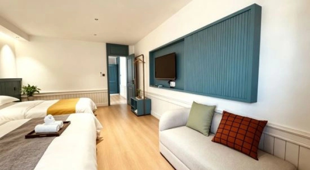 Deluxe Suite July Hotel
