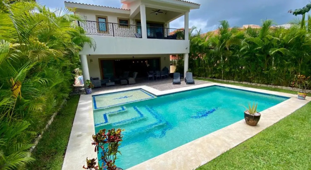 Вилла Casa Arnold - Luxurious 4 bedroom villa with pool