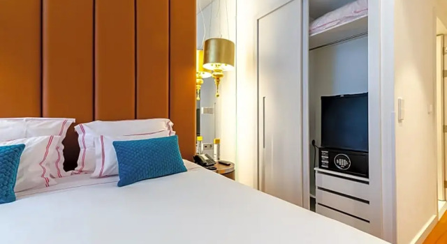 Двухместный номер с видом на город The 7 Hotel, Suites, Studios & Apartments